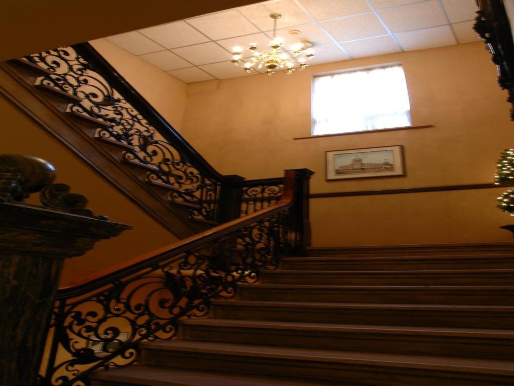 Hotel Senator Saskatoon Luaran gambar