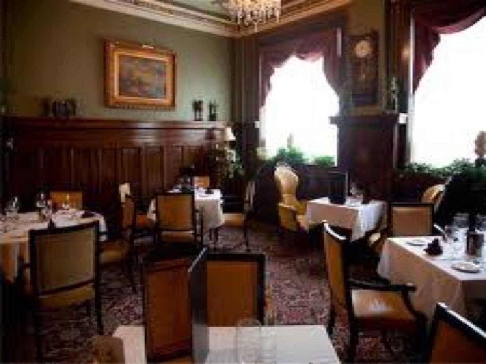 Hotel Senator Saskatoon Luaran gambar