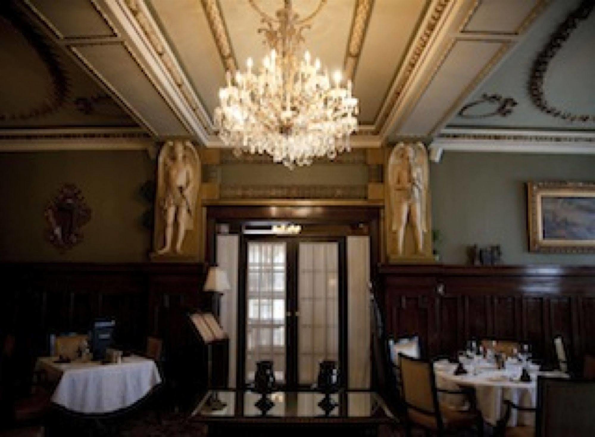 Hotel Senator Saskatoon Luaran gambar