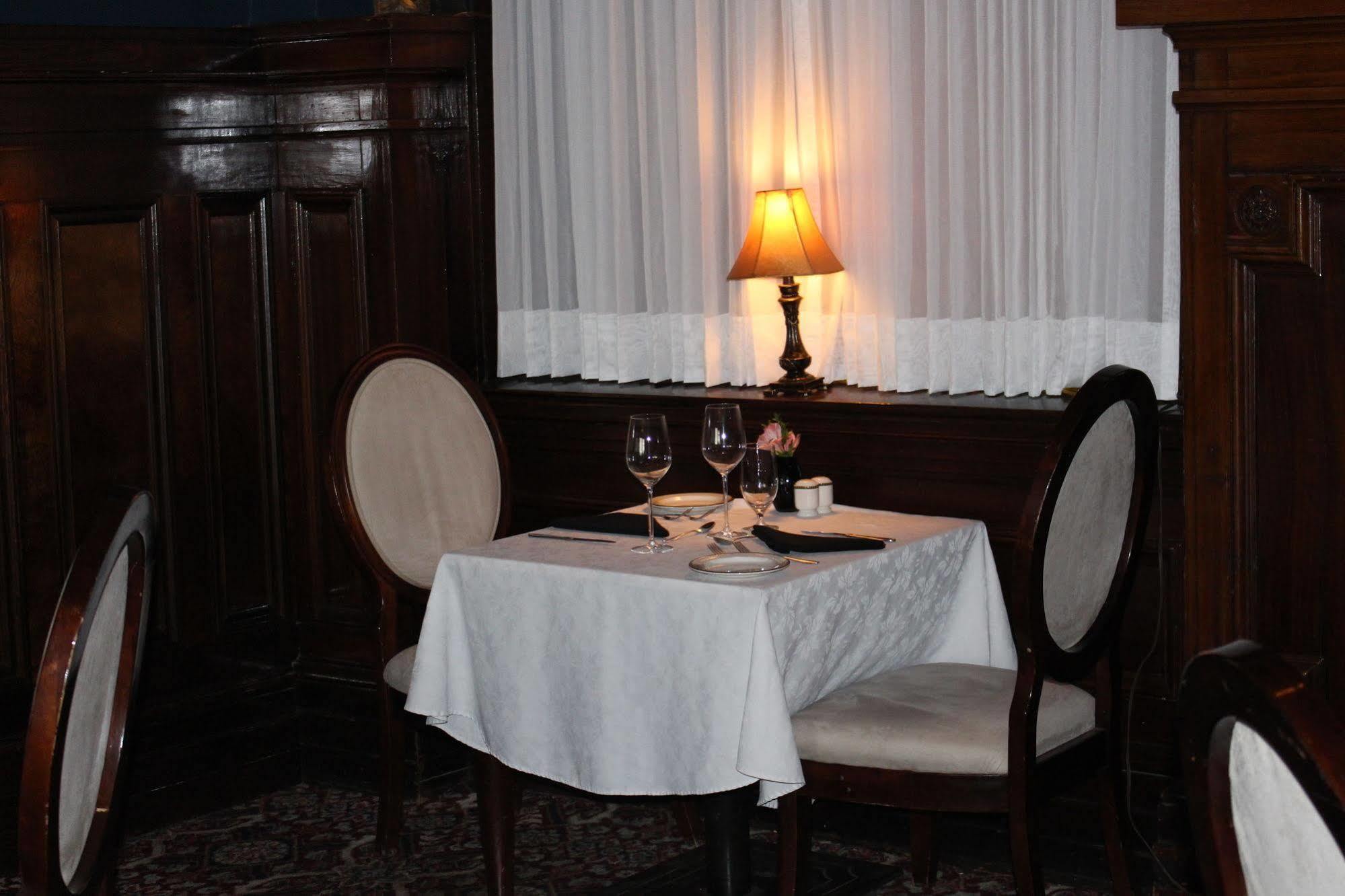 Hotel Senator Saskatoon Luaran gambar